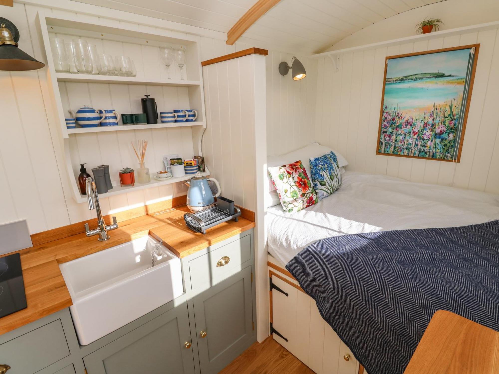 Lower Trewern Shepherds Hut * Penzance