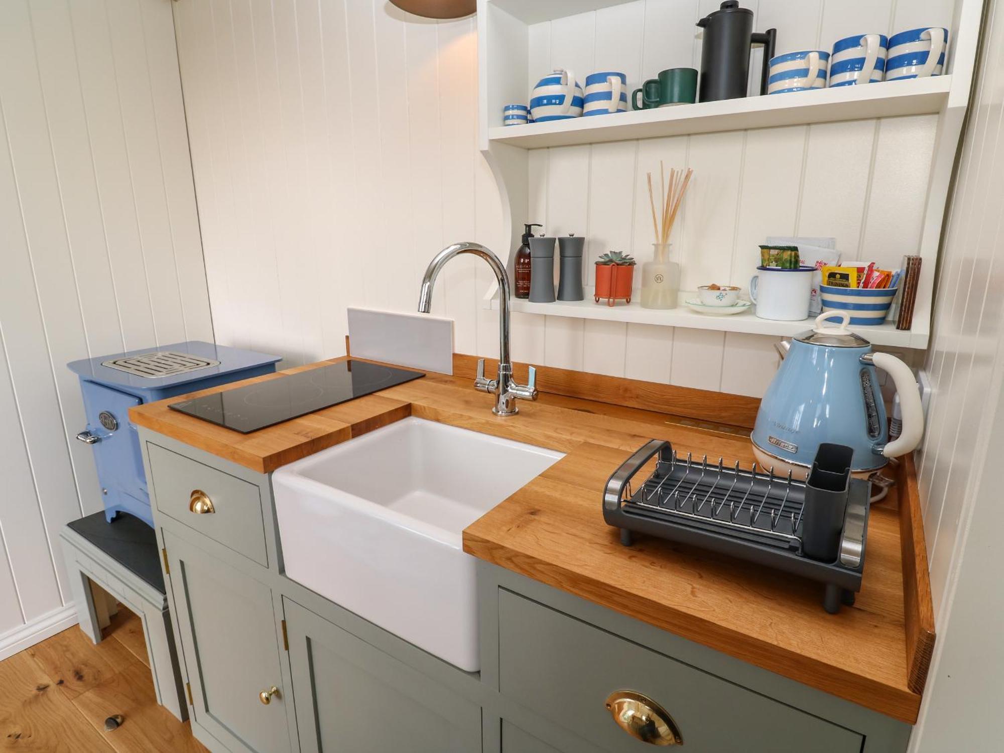 Lower Trewern Shepherds Hut *